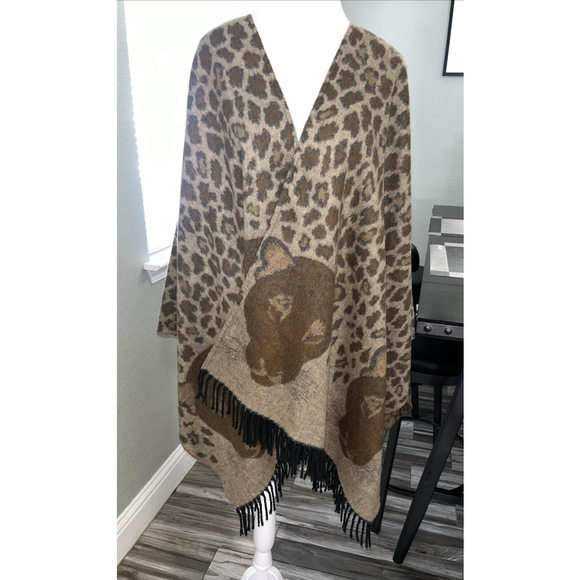 CASHCRYL Accessories - CASHCRYL Big Cat Print Tasseled Animal Print Wrap Shawl Poncho Scarf Reversible
